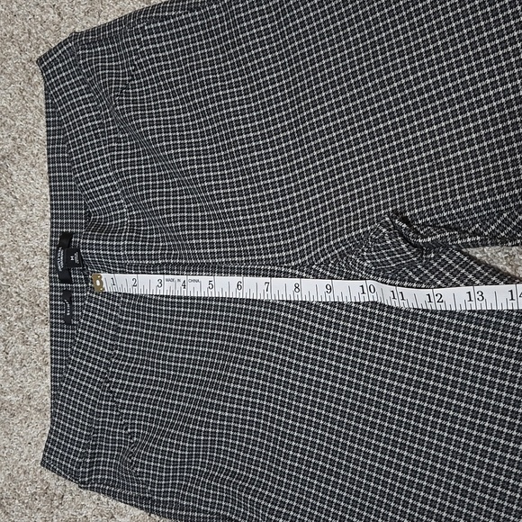 Simply Vera skinny plaid pull on pants in medium - Picture 7 of 10